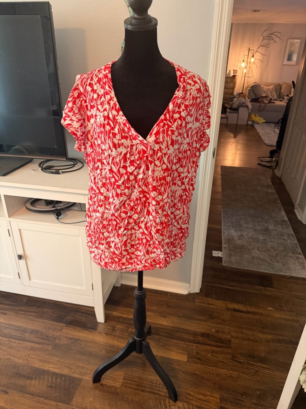 Red Floral V-Neck Short Sleeve Blouse